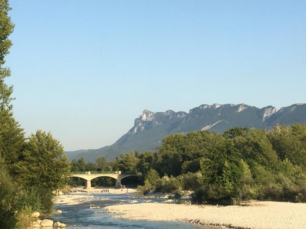 Maison De Vacances Avec Ses Petits Chalets Aouste-sur-Sye Buitenkant foto