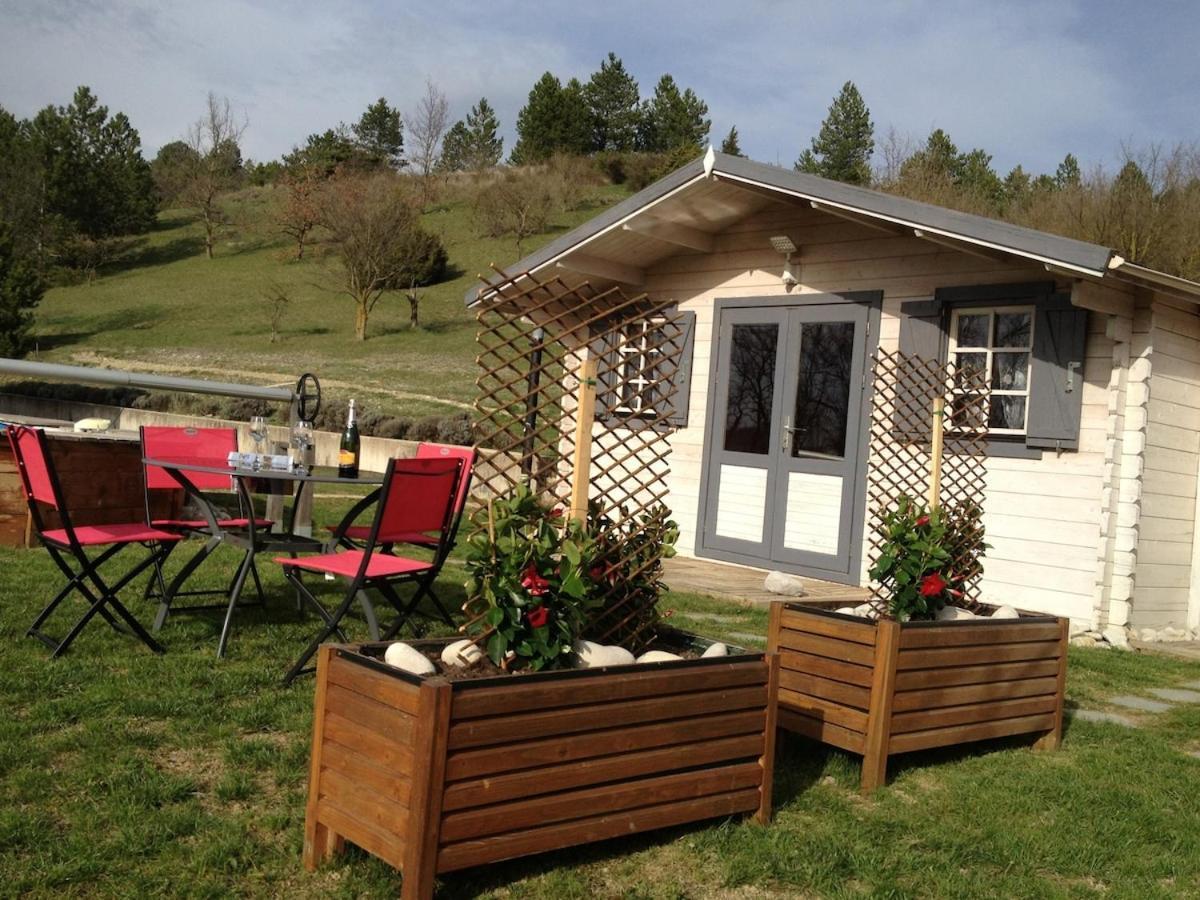 Maison De Vacances Avec Ses Petits Chalets Aouste-sur-Sye Buitenkant foto