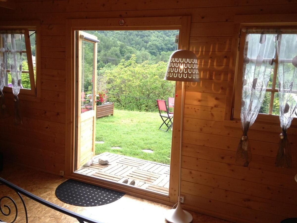 Maison De Vacances Avec Ses Petits Chalets Aouste-sur-Sye Buitenkant foto